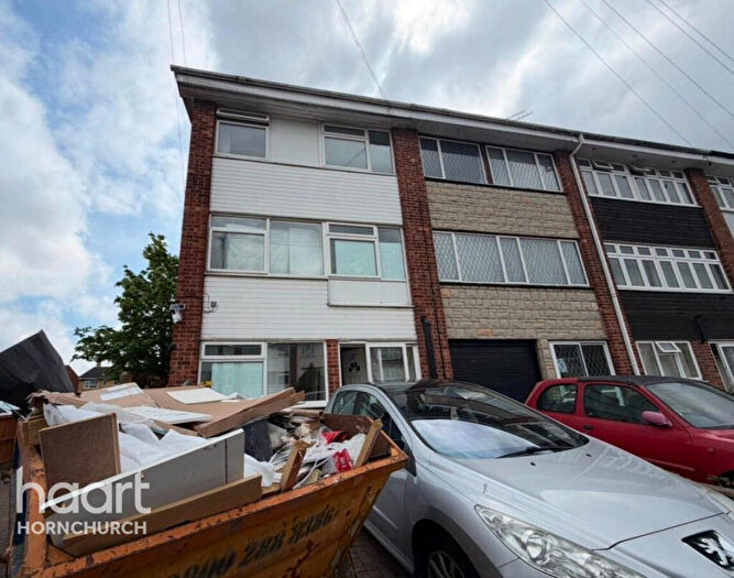 1 Bedroom Apartment To Rent In Liphook Close, Hornchurch, RM12
