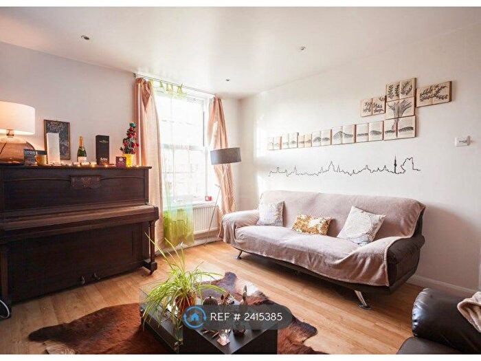 2 Bedroom Flat To Rent In Ascalon Street, London, SW8