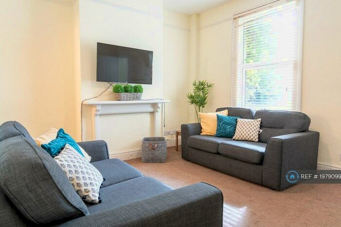 5 Bedroom Terraced House To Rent In Courtenay Street, Cheltenham, GL50