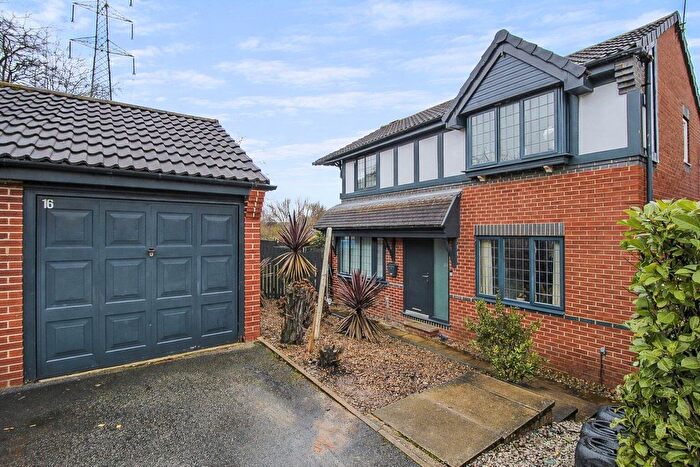 3 Bedroom Detached House For Sale In Rushworth Close, Stanley, Wakefield, WF3