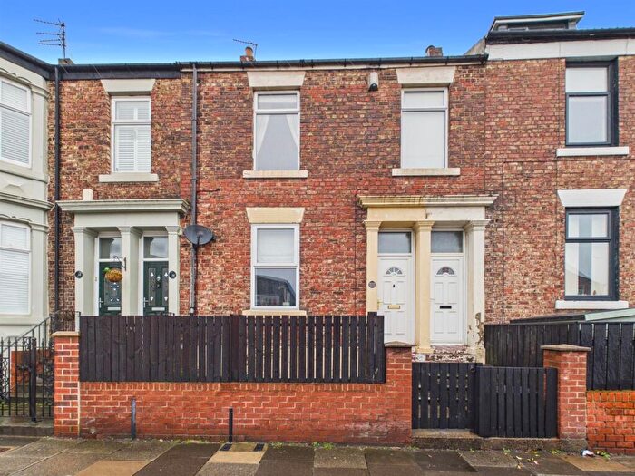 2 Bedroom Apartment For Sale In Tynemouth Road, North Shields, NE30