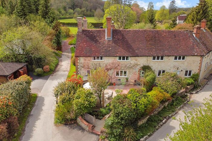 3 Bedroom Terraced House For Sale In Gracious Street, Selborne, GU34