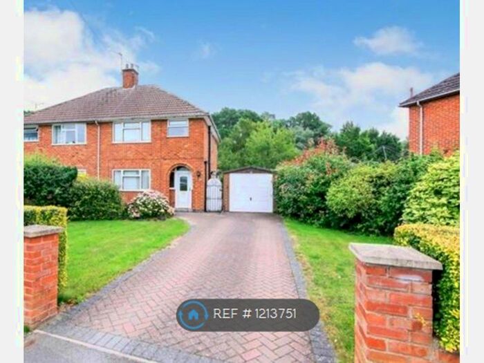 3 Bedroom Semi-Detached House To Rent In Parkfield Road, Rugby CV21