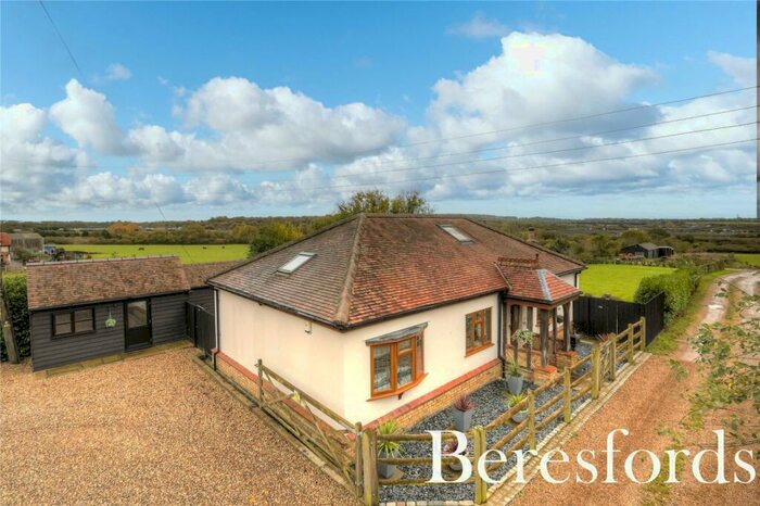 3 Bedroom Detached House For Sale In Church Road, Dunton, CM13