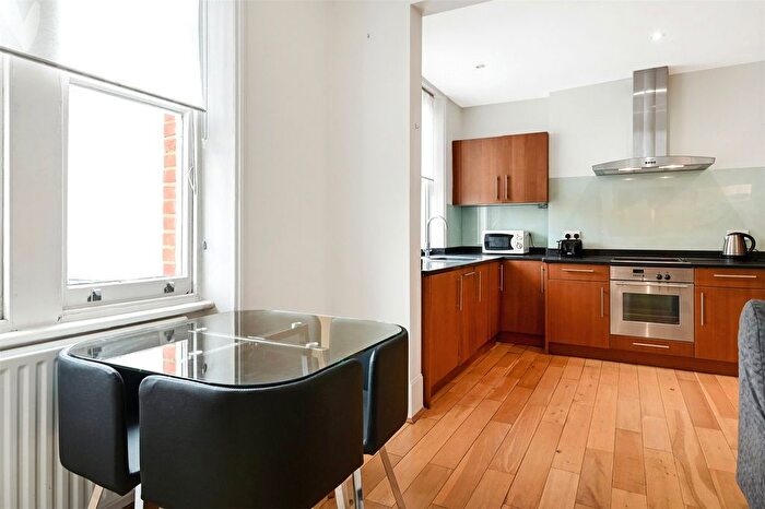 1 Bedroom Flat To Rent In Warwick Chambers, Pater Street, London, W8