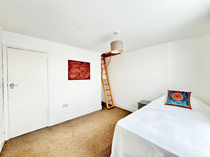 2 Bedroom Terraced House For Sale In Old London Road, Hastings, TN35