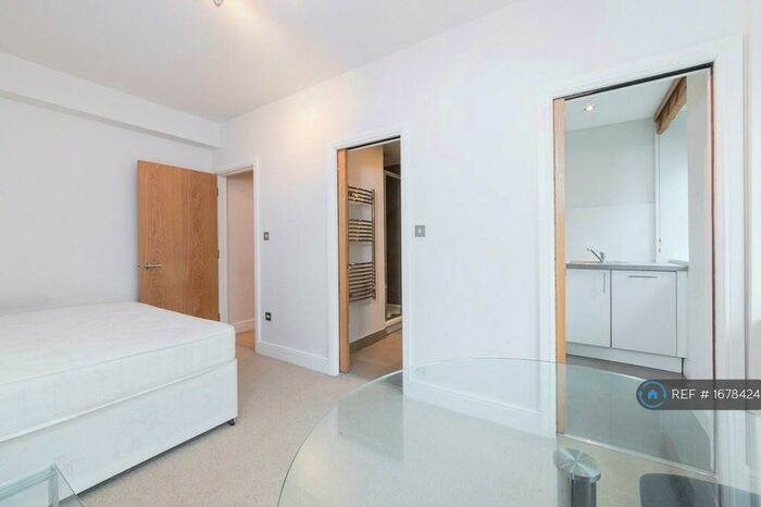 Studio To Rent In Clifford's Inn, London, EC4A