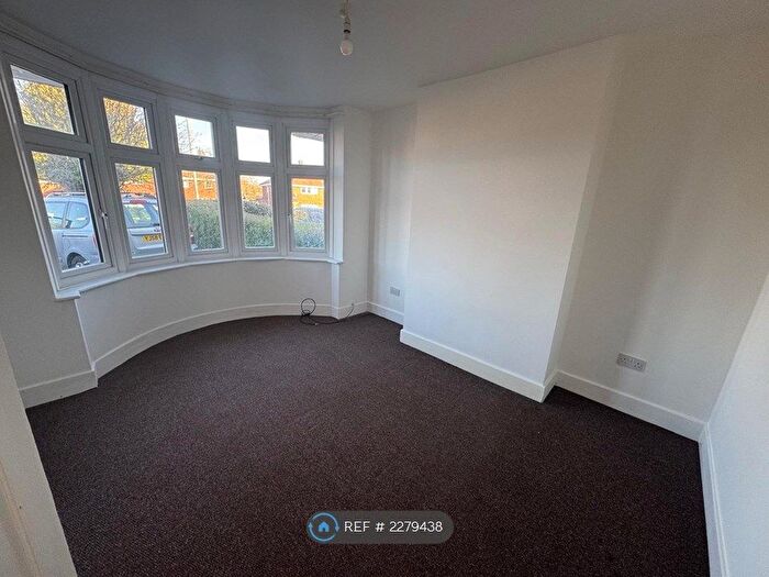 4 Bedroom Semi-Detached House To Rent In Water Eaton Road, Bletchley, Milton Keynes, MK2