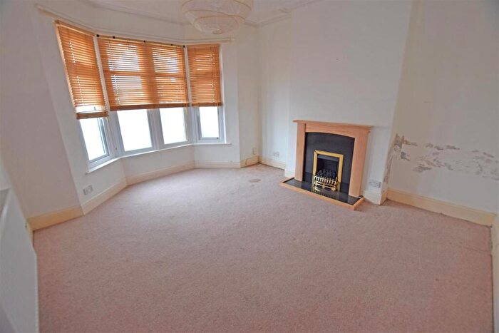3 Bedroom Terraced House For Sale In Clodien Avenue, Heath, Cardiff, CF14