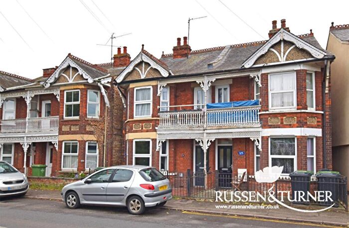 4 Bedroom Semi-Detached House For Sale In Tennyson Road, King's Lynn, PE30