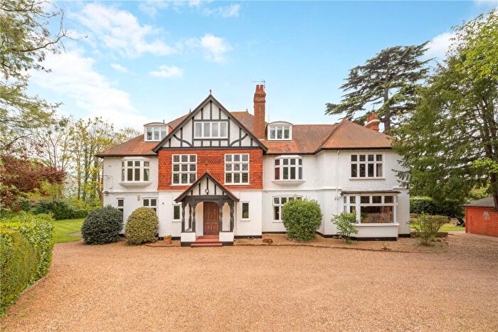 10 Bedroom Detached House For Sale In Lyne Crossing Road, Lyne, Surrey, KT16