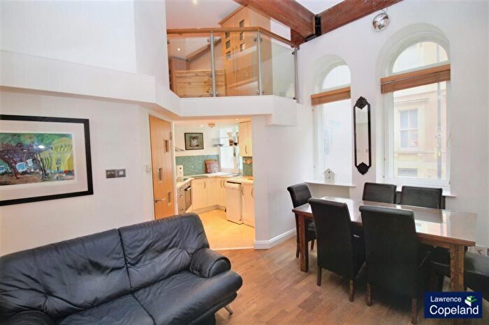 2 Bedroom Flat To Rent In Princess Street, Manchester, M1