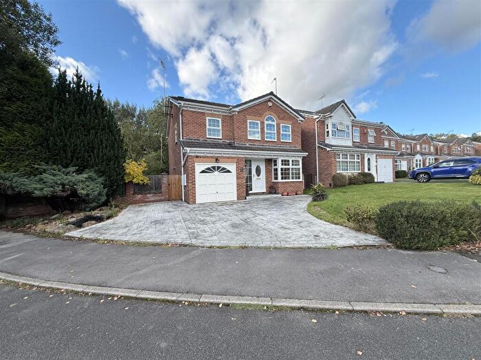4 Bedroom Detached House For Sale In Willow Wood Close, Ashton-Under-Lyne, OL6