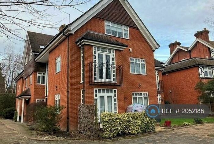 1 Bedroom Flat To Rent In Catiline Court, Romford, RM2
