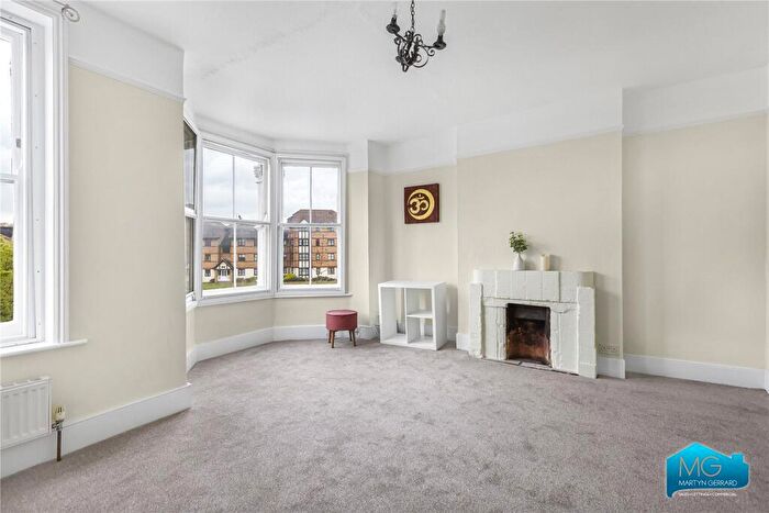 3 Bedroom Apartment To Rent In White Hart Lane, Tottenham, London, N17