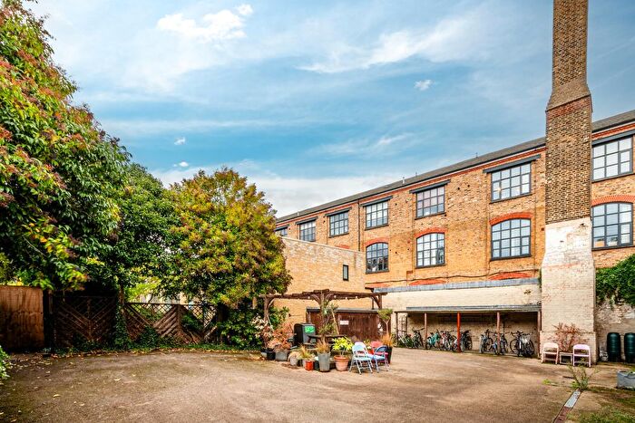 3 Bedroom Terraced House For Sale In Shacklewell Lane, London, E8