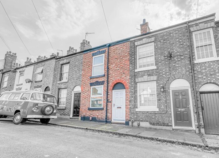 2 Bedroom Terraced House For Sale In James Street, Macclesfield, SK11
