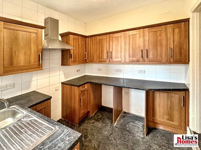 3 Bedroom Apartment To Rent In A Bevan Street East, NR32