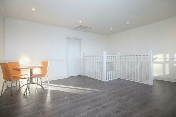 1 Bedroom Flat To Rent In High Road, Wood Green, N22