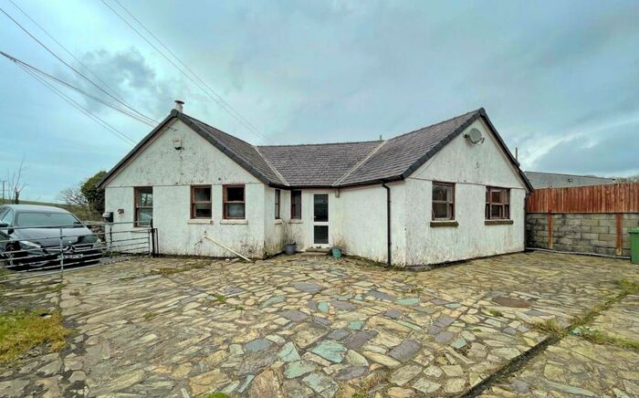 2 Bedroom Bungalow For Sale In Llanllyfni, Caernarfon, Gwynedd, LL54