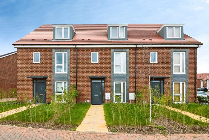 4 Bedroom Terraced House For Sale In Vigar Place, Copthorne, Crawley, RH10