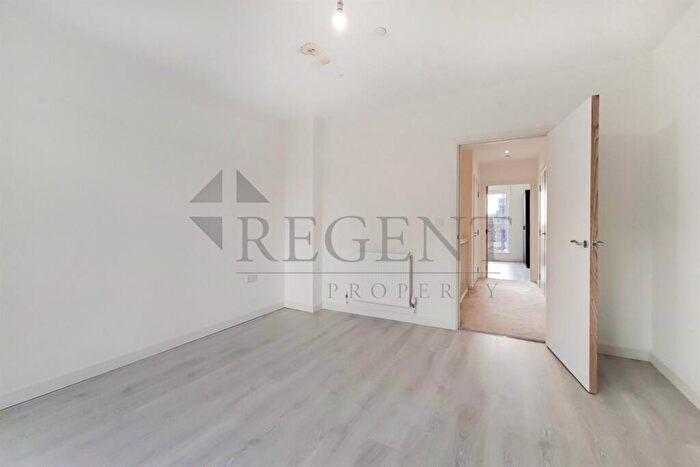 2 Bedroom Apartment To Rent In Perryfield Way, Brent Cross, NW9