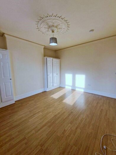 3 Bedroom Flat To Rent In Station Road, Wallsend, Tyne And Wear, NE28