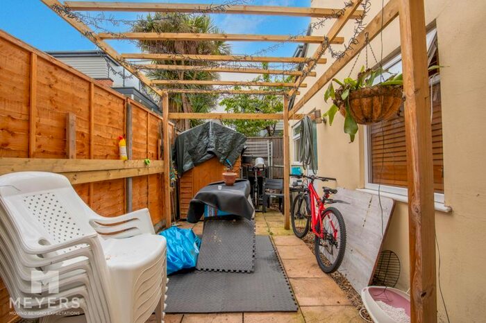 2 Bedroom Flat To Rent In Southcote Road, Bournemouth, BH1