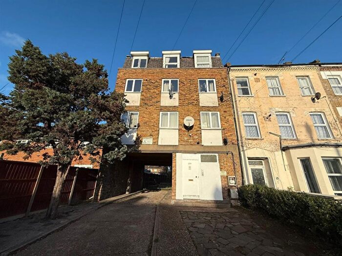 2 Bedroom Flat For Sale In Church Street, Edmonton, N9