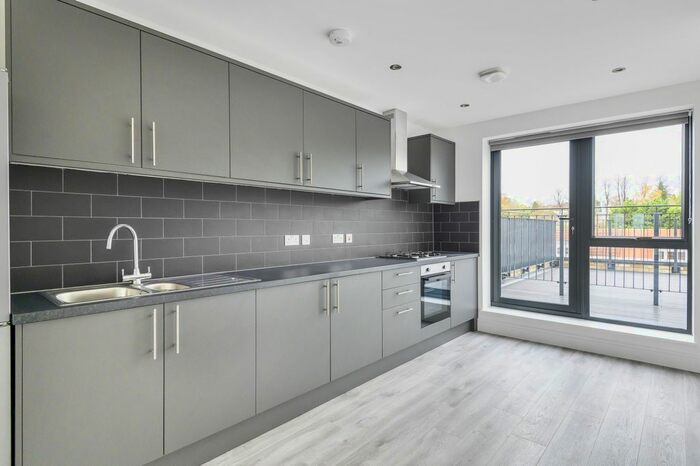 2 Bedroom Flat To Rent In High Street, Orpington BR6