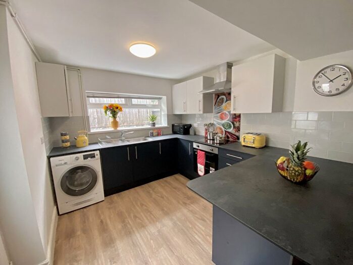 5 Bedroom Terraced House To Rent In Rhondda Street, Swansea, SA1