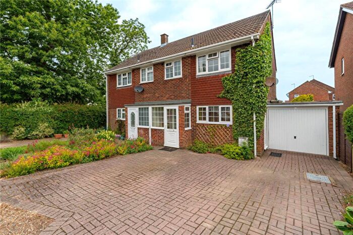 3 Bedroom Semi-Detached House For Sale In Cayser Drive, Kingswood, Maidstone, ME17