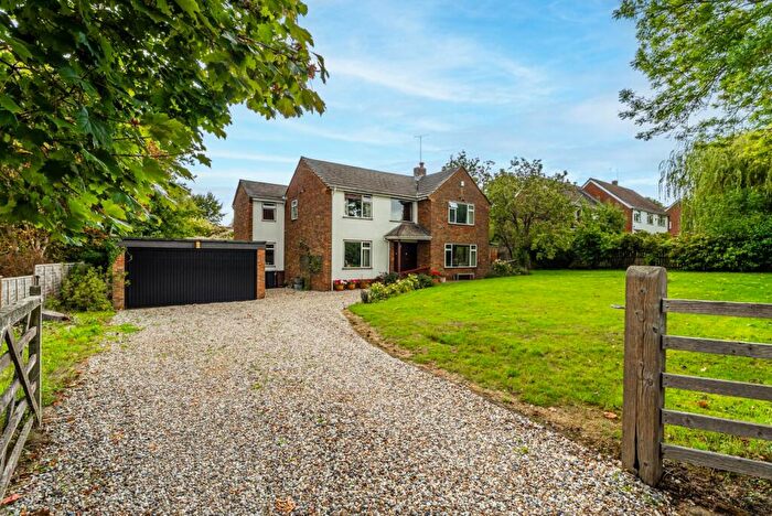 4 Bedroom Detached House For Sale In The Slype, Wheathampstead, St. Albans, Hertfordshire, AL4
