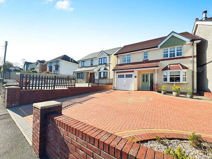 4 Bedroom Detached House For Sale In Hendre Road, Llangennech, Llanelli, Carmarthenshire, SA14