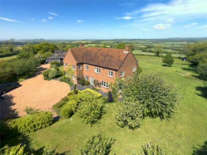 5 Bedroom Country House To Rent In Bratton Seymour, BA9