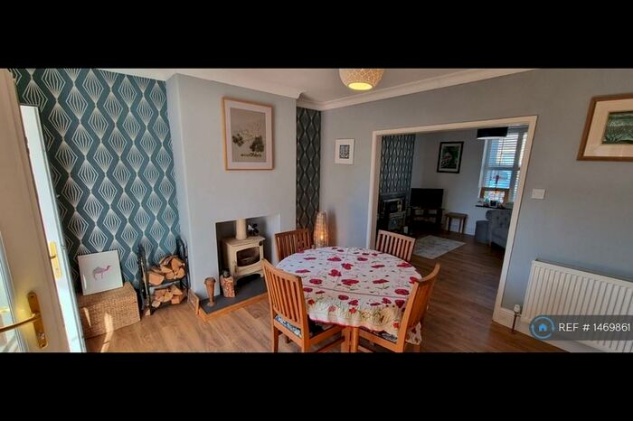 3 Bedroom Terraced House To Rent In Tugela Road, Chippenham, SN15