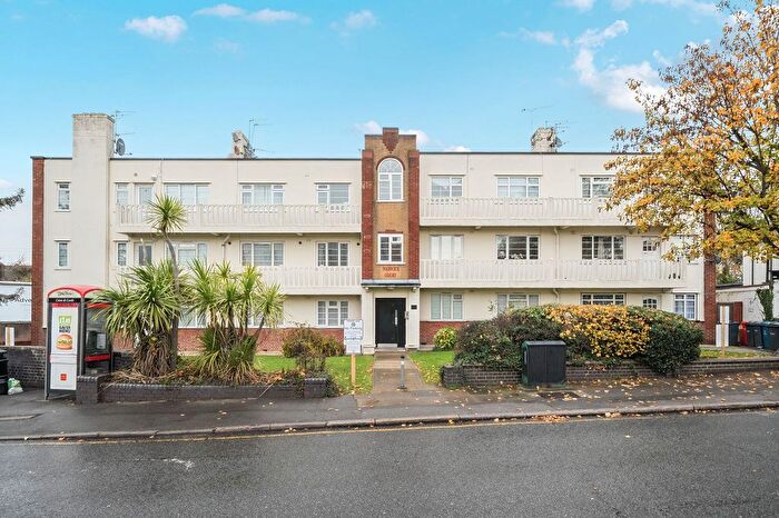 2 Bedroom Flat For Sale In Princes Drive, Warwick Court Princes Drive, HA1
