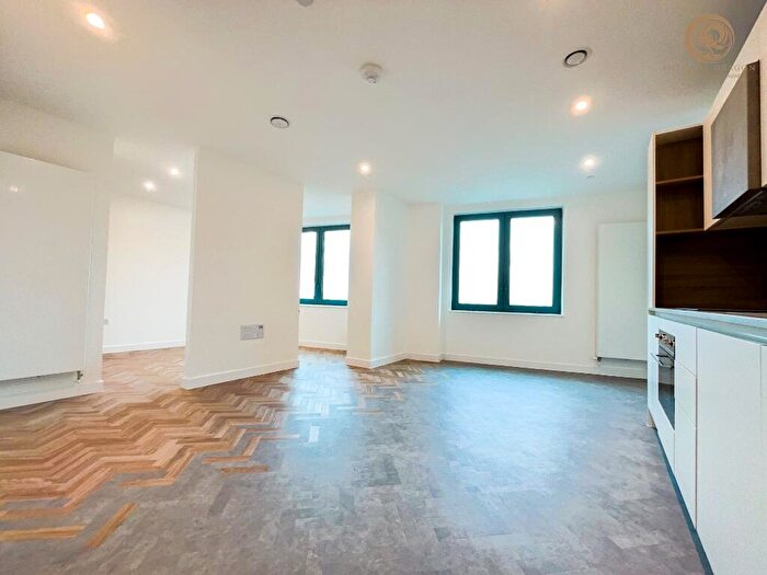 Apartment To Rent In Skyline Apartments, Makers Yard, London, E3