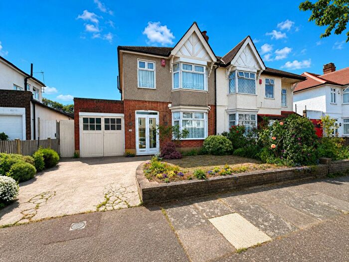 3 Bedroom Semi-detached House For Sale In Crantock Road, London, SE6