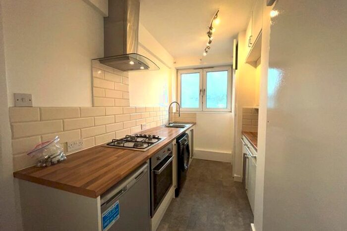 2 Bedroom Flat To Rent In Idonia Street, London, SE8