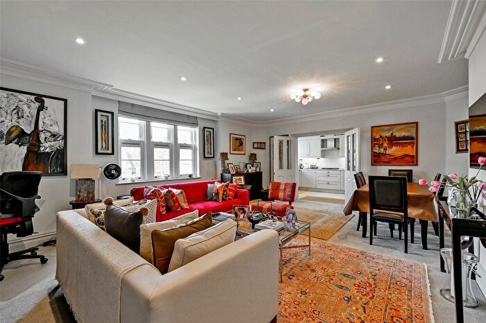 2 Bedroom Apartment To Rent In Parklands, Besselsleigh, Abingdon, Oxfordshire, OX13