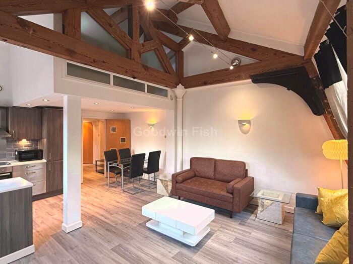 3 Bedroom Duplex To Rent In Princess Street, Manchester, M1