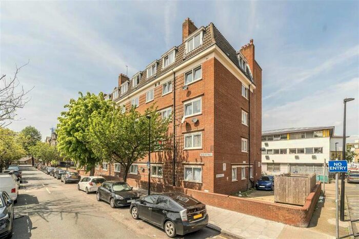 2 Bedroom Flat To Rent In Digby Street, Shoreditch, E2
