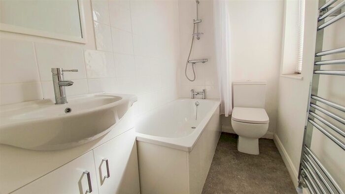 1 Bedroom Maisonette To Rent In Staines Road, Bedfont, Feltham TW14