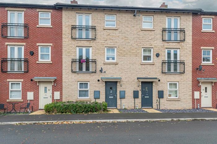2 Bedroom Terraced House To Rent In Holts Crest Way, Leeds, LS12