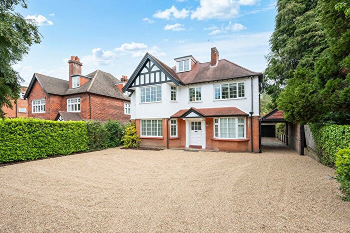 3 Bedroom Flat For Sale In Upper Brighton Road, Surbiton, KT6