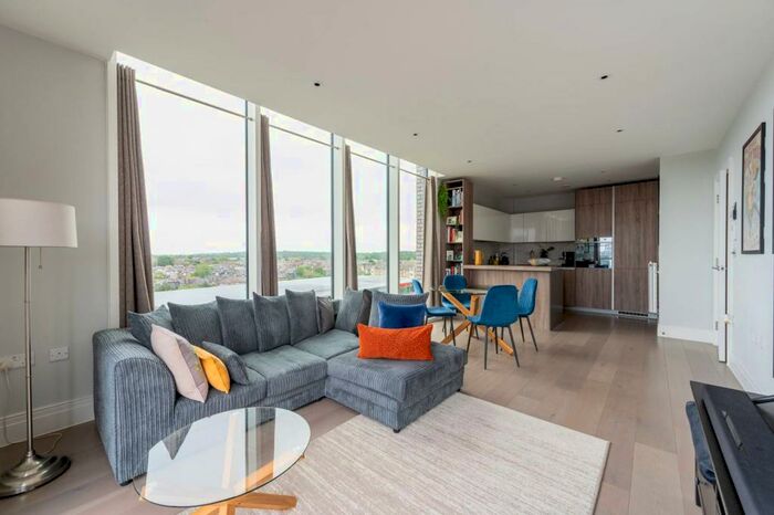 2 Bedroom Flat To Rent In Queenshurst Square, Kingston, Kingston Upon Thames, KT2