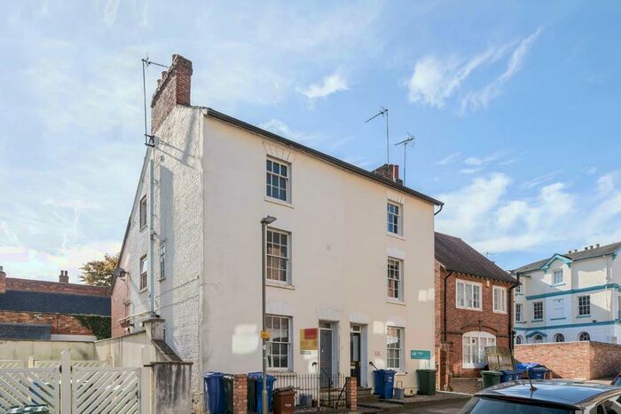 1 Bedroom Apartment To Rent In Banbury, Oxfordshire, OX16