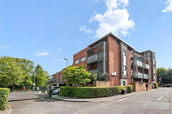 1 Bedroom Flat For Sale In Hart House, Hayes, UB4