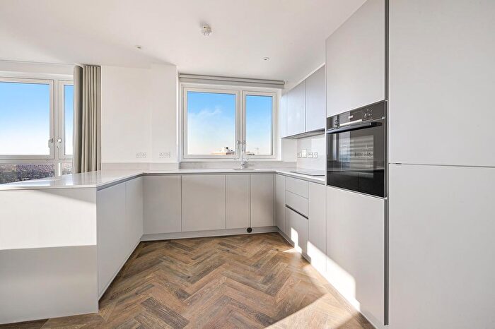 2 Bedroom Flat To Rent In Orwell House, North West Quarter, Carlton Vale, NW6